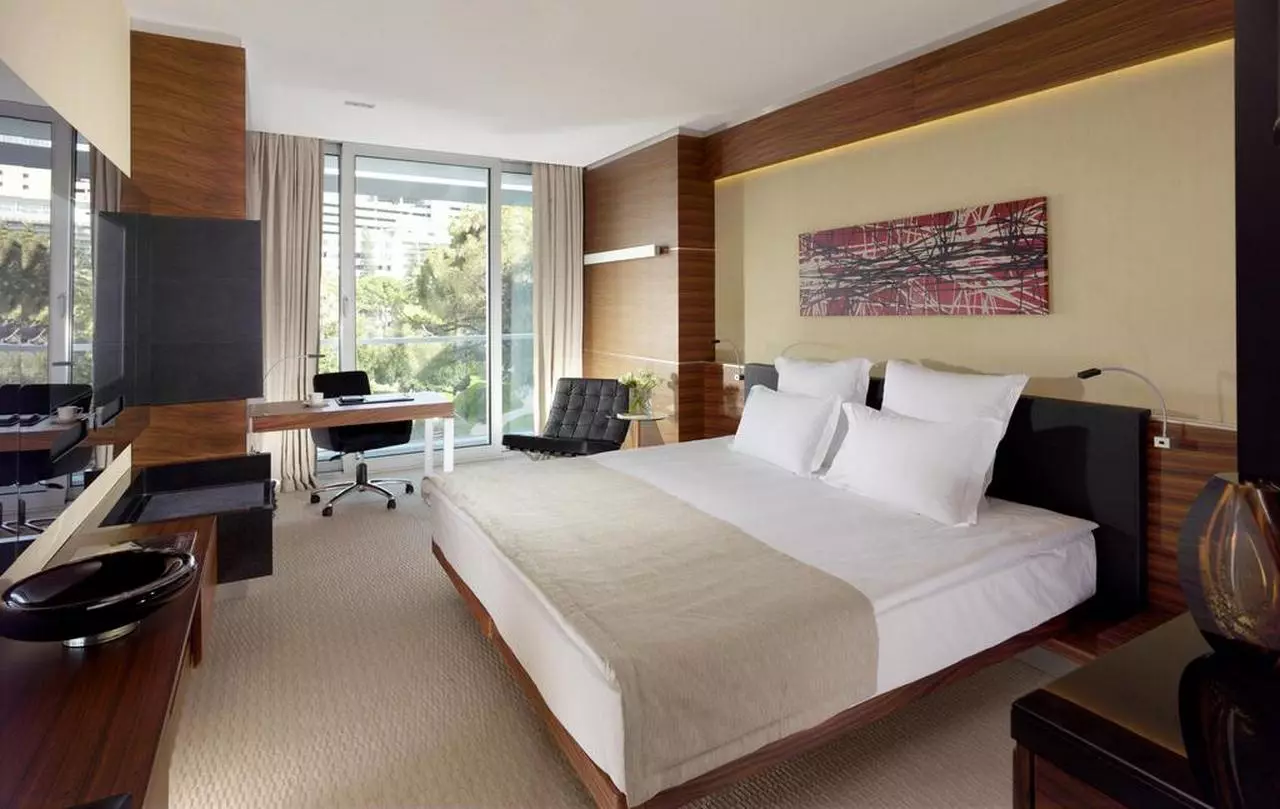 SWISS_SHABAVIZ (13).jpg